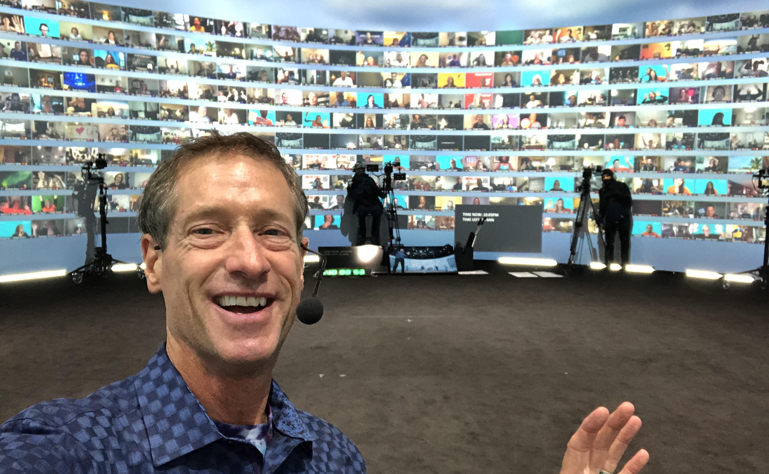 The High Energy Yet Intimate Experience of Tony Robbins Virtual
